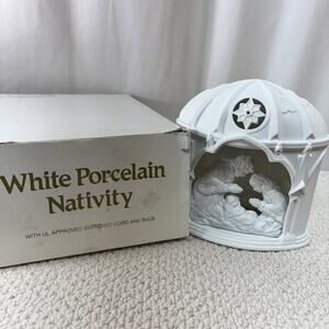 Dept 56 White Porcelain Nativity Lighted Manger Porcelain Works Boxed